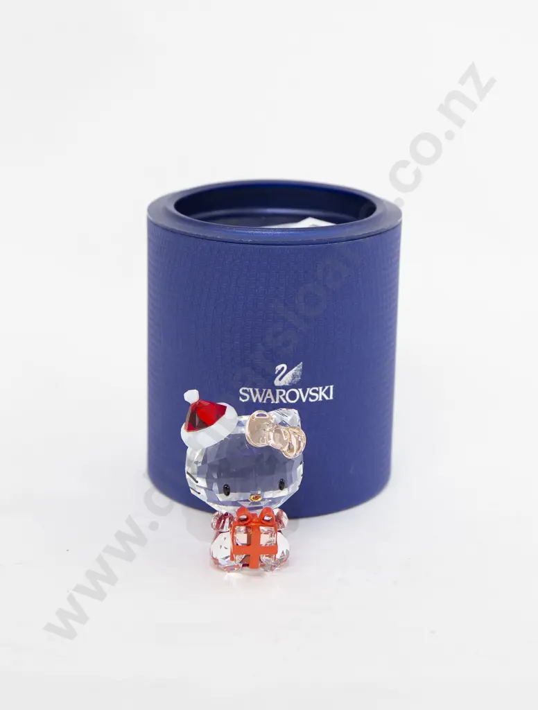 Swarovski Hello Kitty with Christmas Gift Image 1++