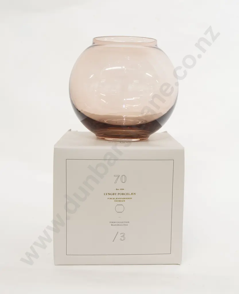 Lyngby Porcelaen "Form Collection 70\3" Burgundy Vase Image 1++
