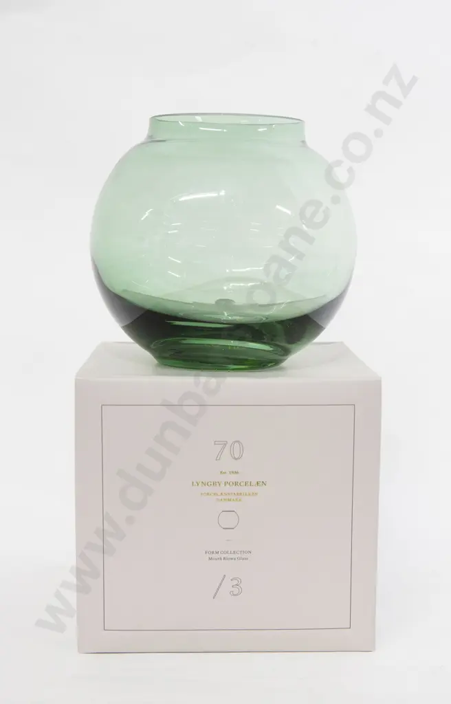 Lyngby Porcelaen "Form Collection 70\3" Copenhagen Vase Image 1++