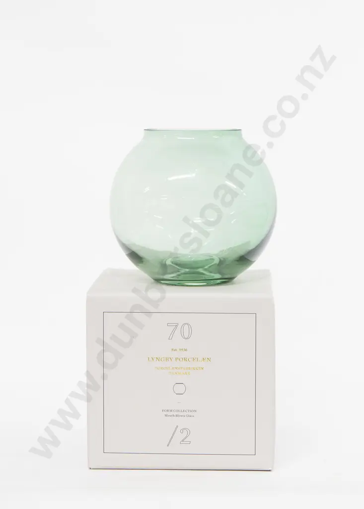 Lyngby Porcelaen "Form Collection 70\2" Green Glass Vase Image 1++
