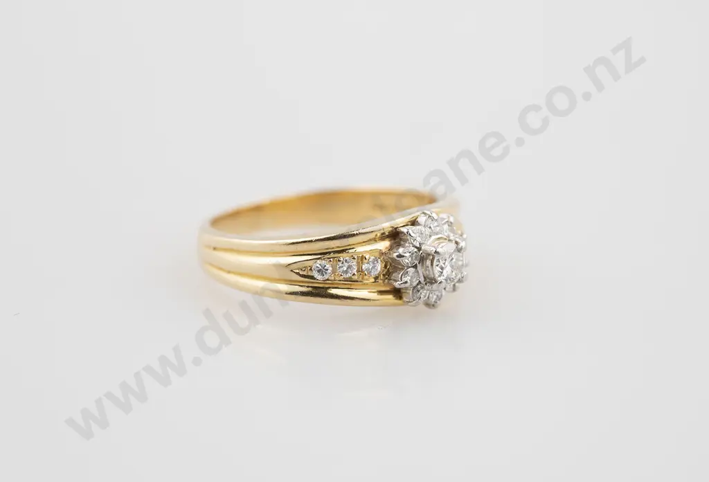 18ct 17stone Diamond Floret Cluster Ring Image 1++
