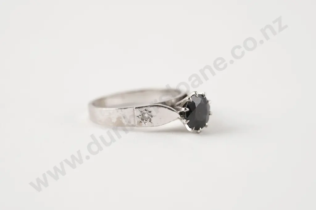 18ct White Gold Single Sapphire Ring Image 1++