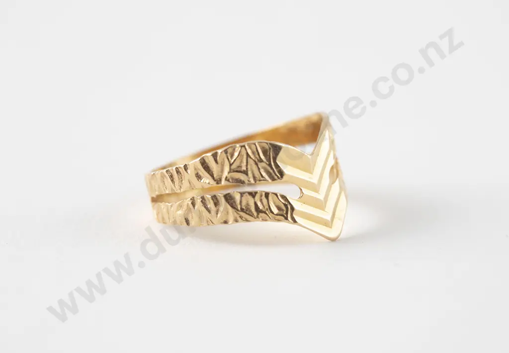18ct Double Shank Fancy Band Ring Image 1++