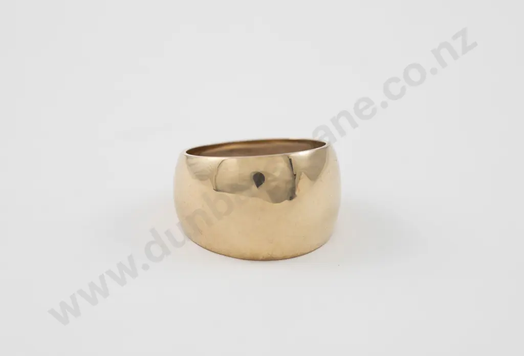 9ct Plain Wide Domed Band Ring Image 1++