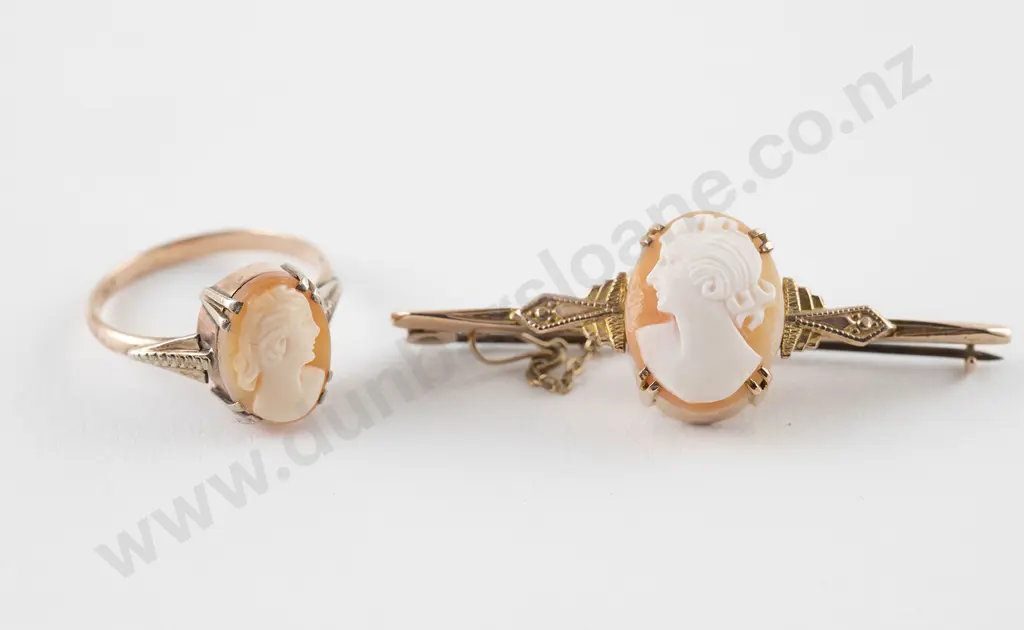 9ct Portrait Cameo Ring Image 1++