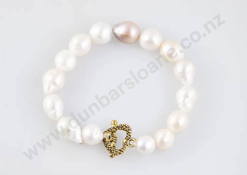 Fresh Water Pearl Bracelet Image 1++