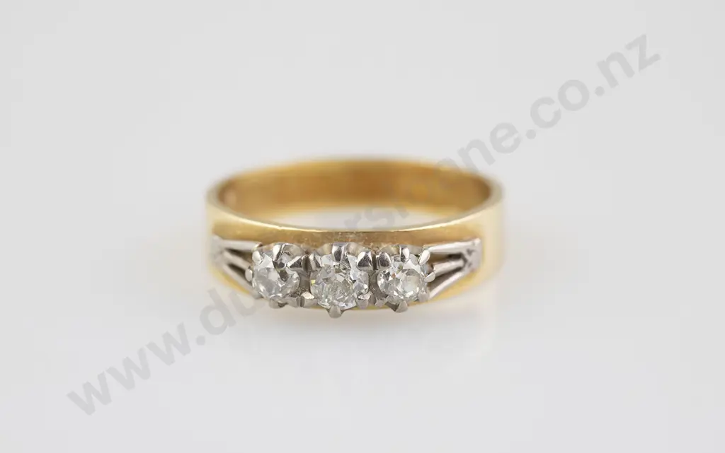 14ct Three Stone Diamond Bridge Ring Image 1++