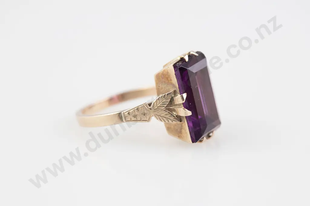 9ct Single Amethyst Paste Ring Image 1++