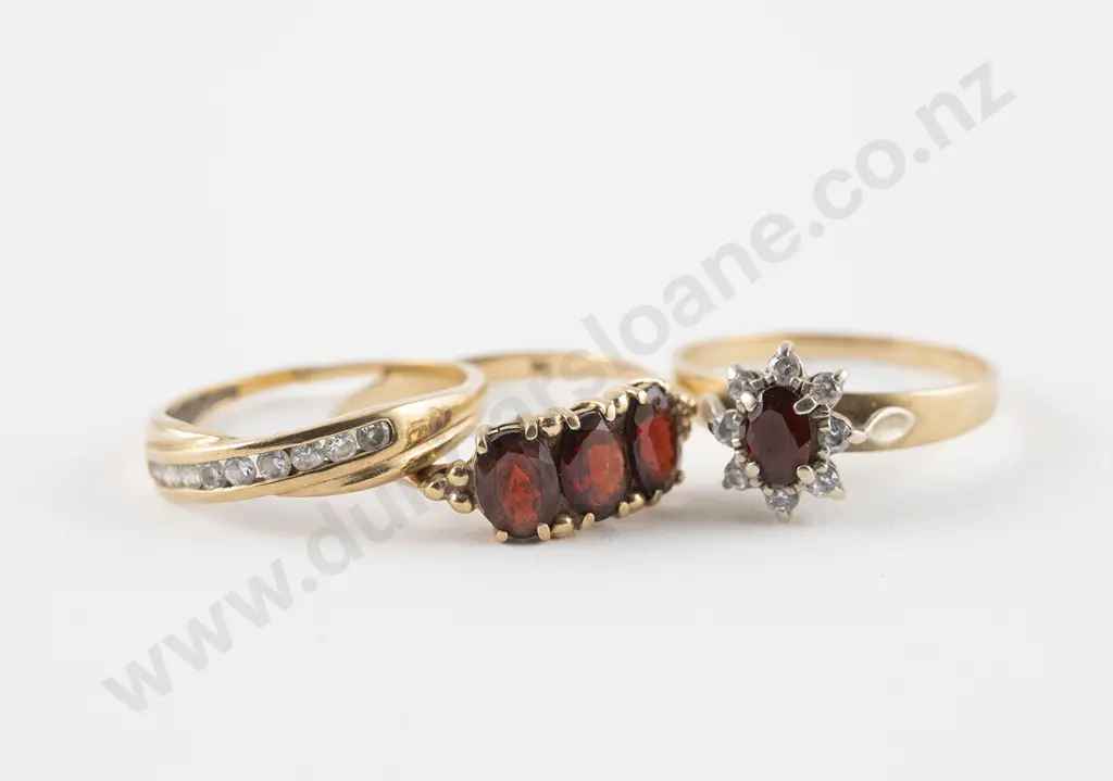 9ct Three Rings Image 1++