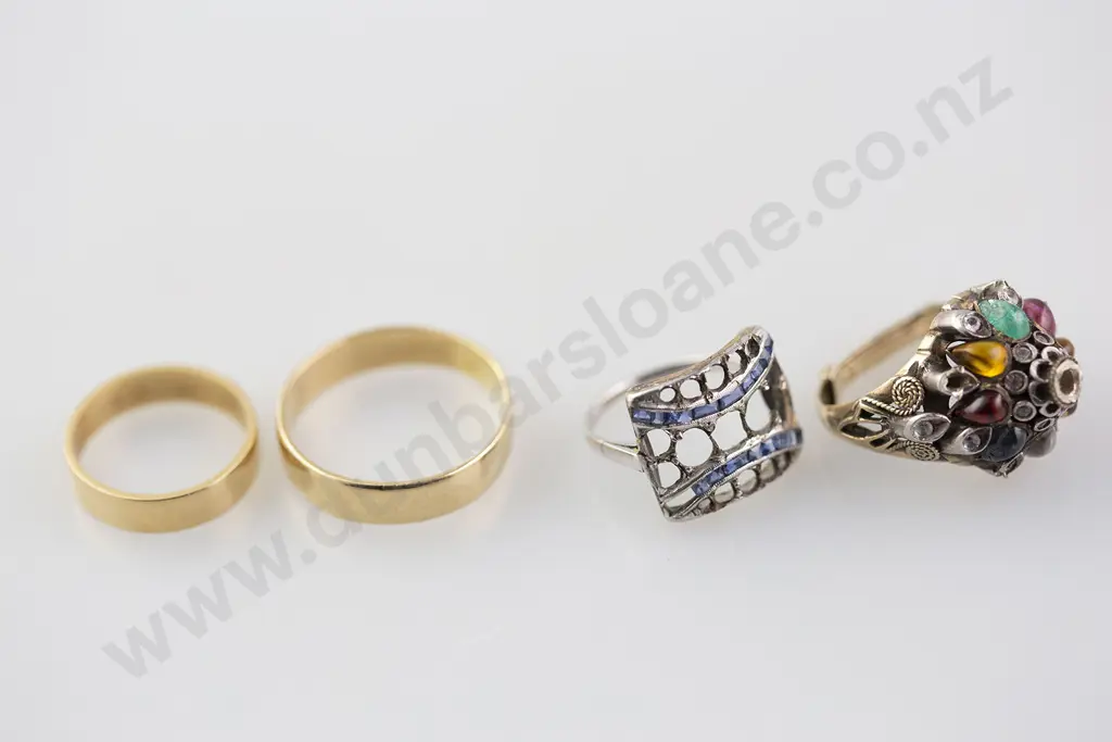 Two 18ct Wedding Bands Image 1++
