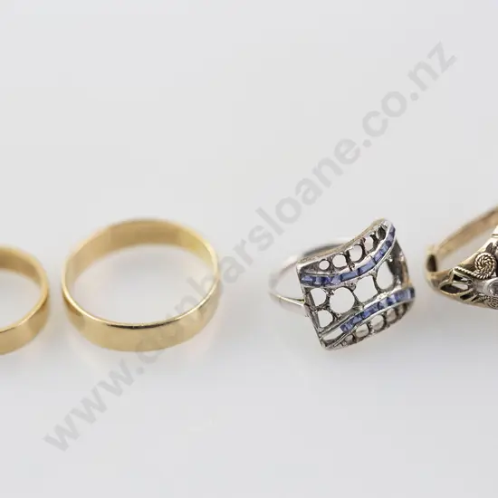 Two 18ct Wedding Bands