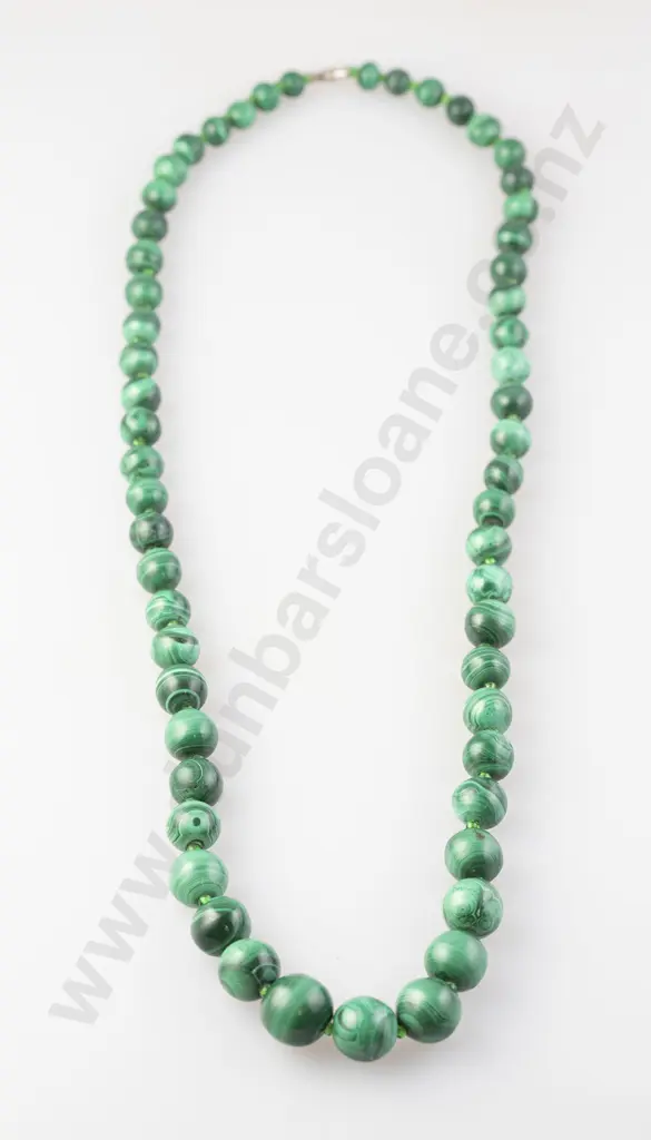 Single Strand Graduated Malachite Bead Necklace Image 1++