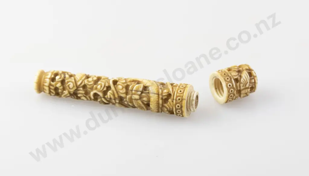 Late C19th Chinese Ivory Needle Case Image 1++