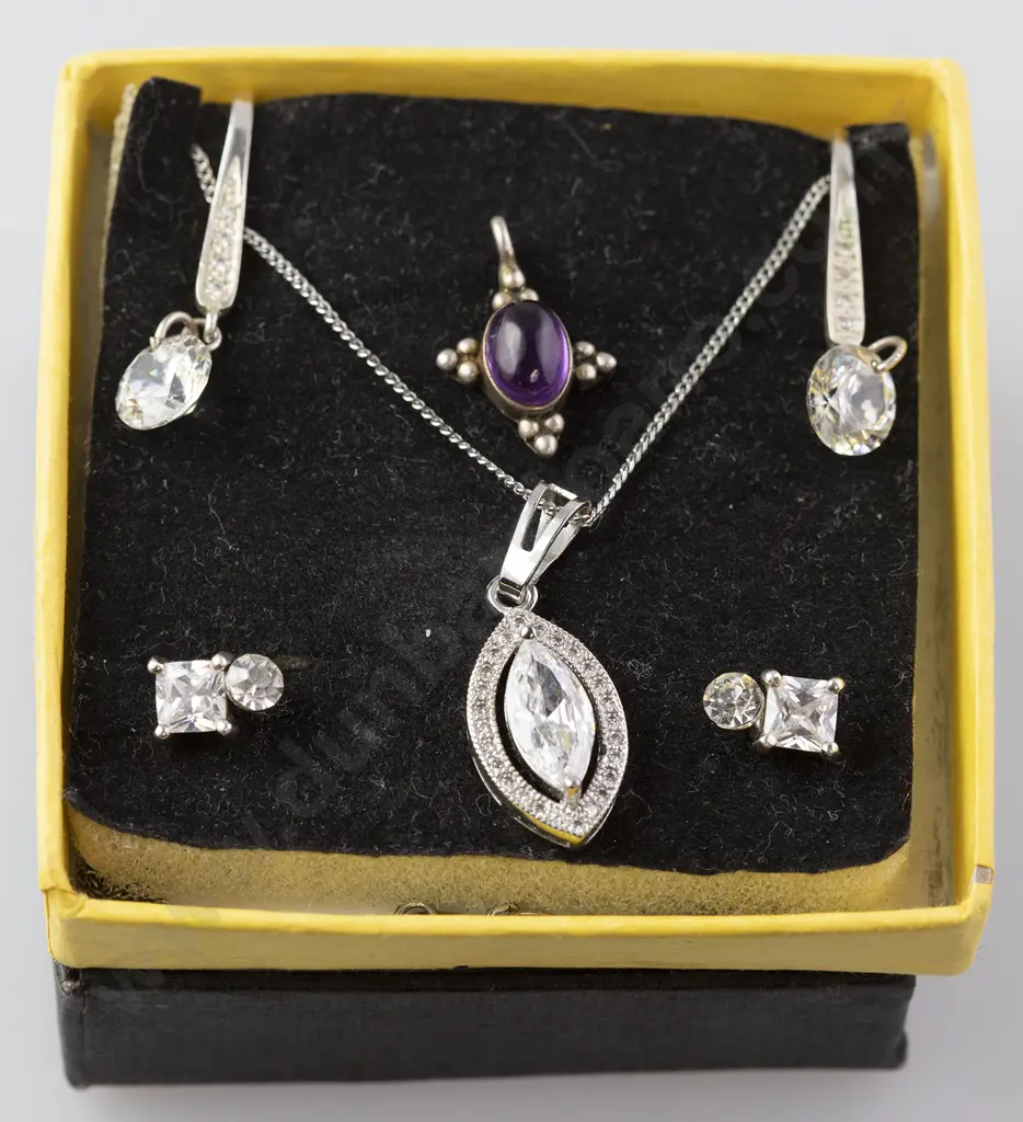Crystal Marquise Pendant Image 1++
