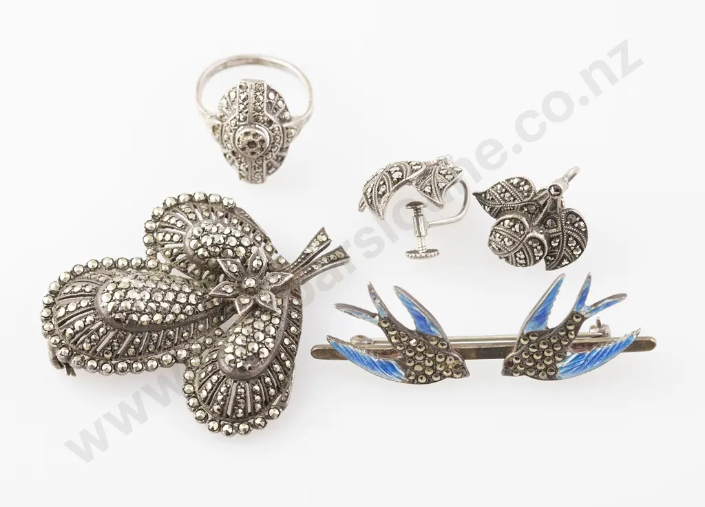 Silver and Enamel Shallow Brooch Image 1++