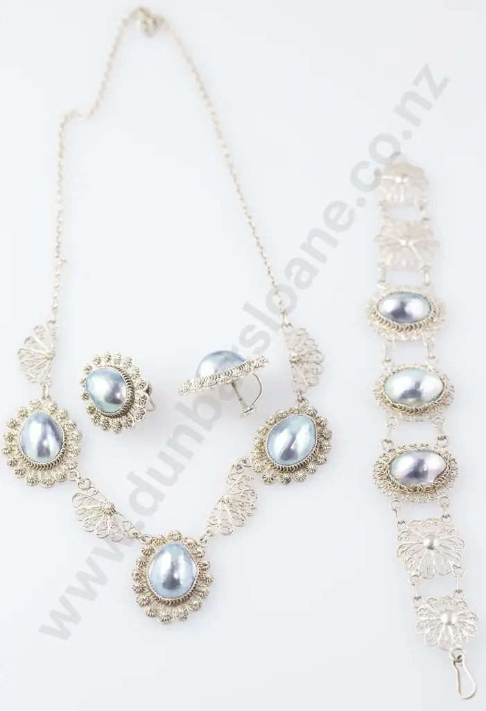 Silver Metal Filigree Mabe Pearl Suite Image 1++