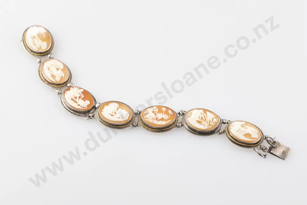 .800 SIlver Mounted Cameo Bracelet Image 1++