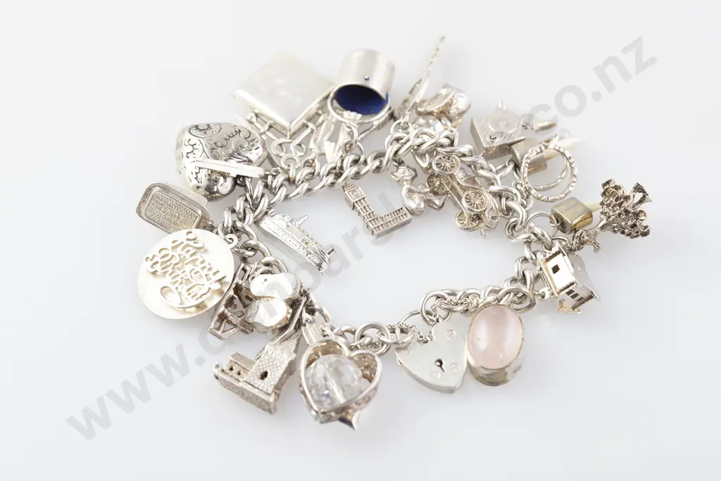 S/S Curb Link Charm Bracelet Image 1++