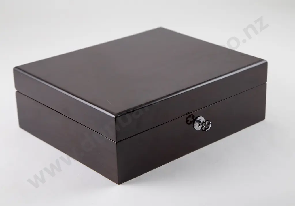 Modern Dopp Mahogany Lacquered Finish Jewel Box Image 1++