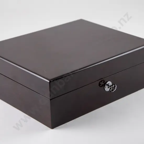 Modern Dopp Mahogany Lacquered Finish Jewel Box