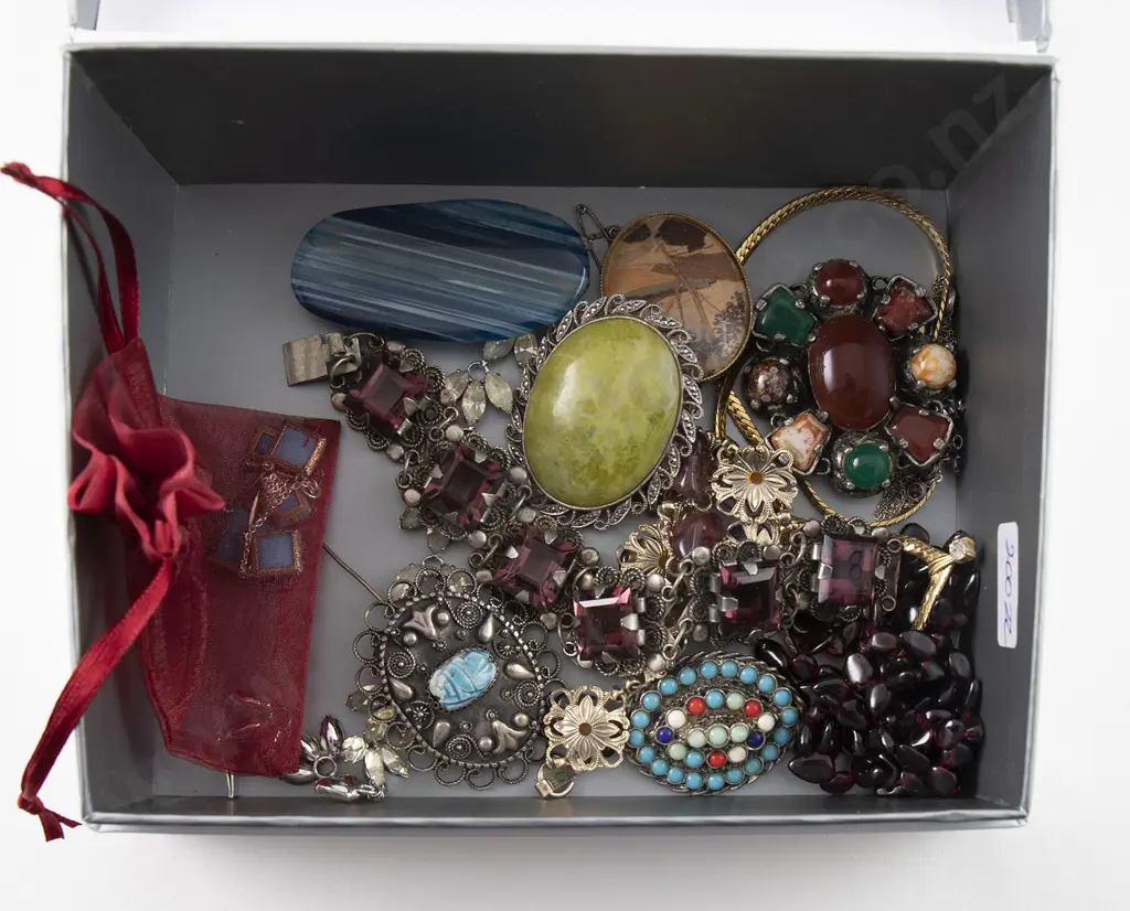 Selection Assorted Jewellery Image 1++