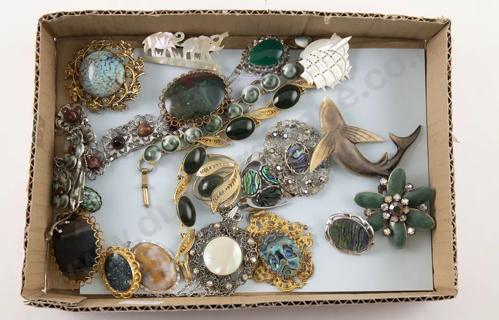 Collection Vintage Costume Jewellery Image 1++