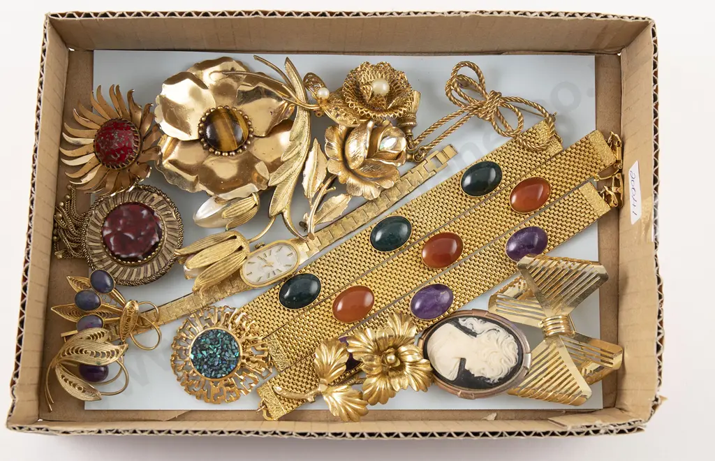Collection Vintage Costume Jewellery Image 1++
