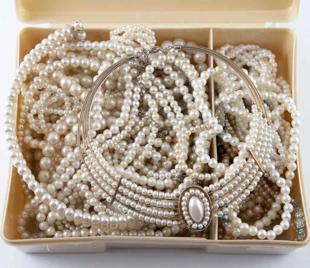 Collection Vintage Imitation Pearl Jewellery Image 1++