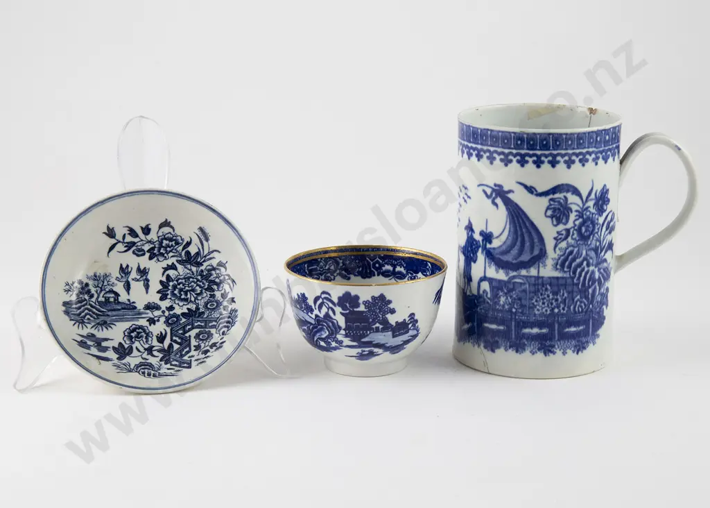 First Period Worcester Mug Image 1++