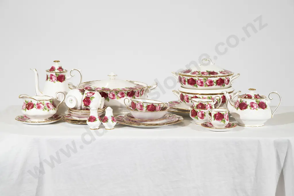 Royal Albert Old English Rose Dinner & Tea Ware Image 1++