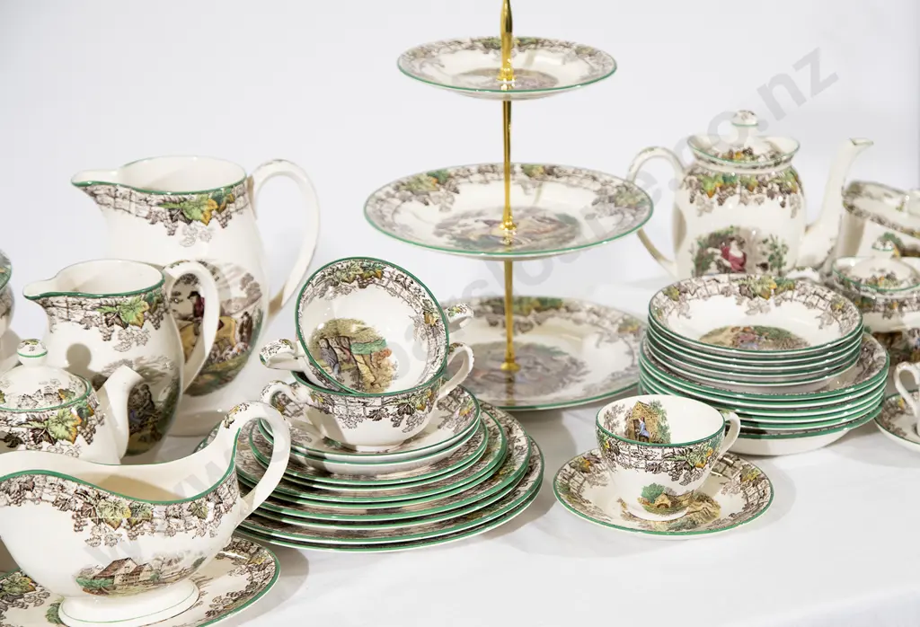 Extensive Copeland Spode Spodes Byron Pattern Dinner and Tea Service Image 1++