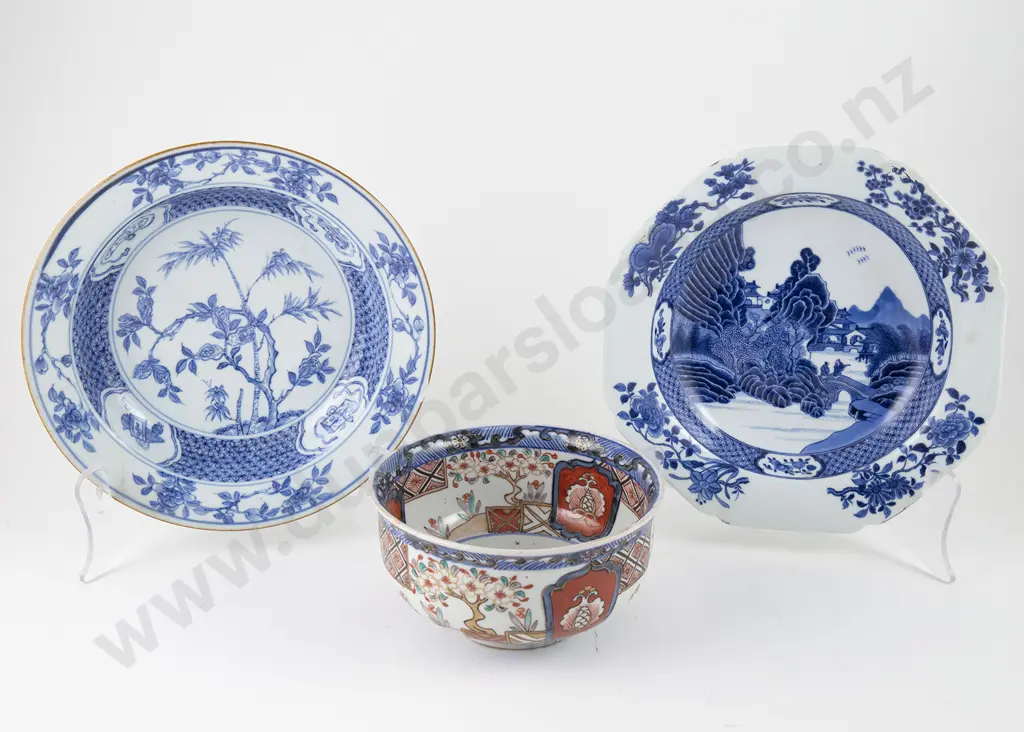 Two Late C18th Chinese Export Ware B&W Dishes Image 1++