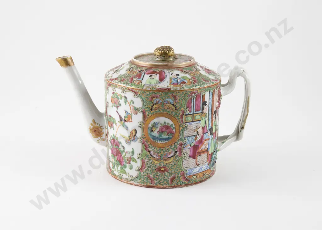 C19th Cantonese Export Ware Teapot Image 1++