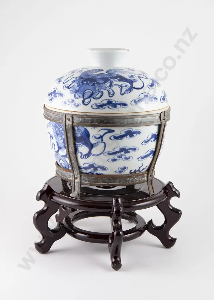Late C19th Chinese Blue & White Bowl & Cover Image 1++