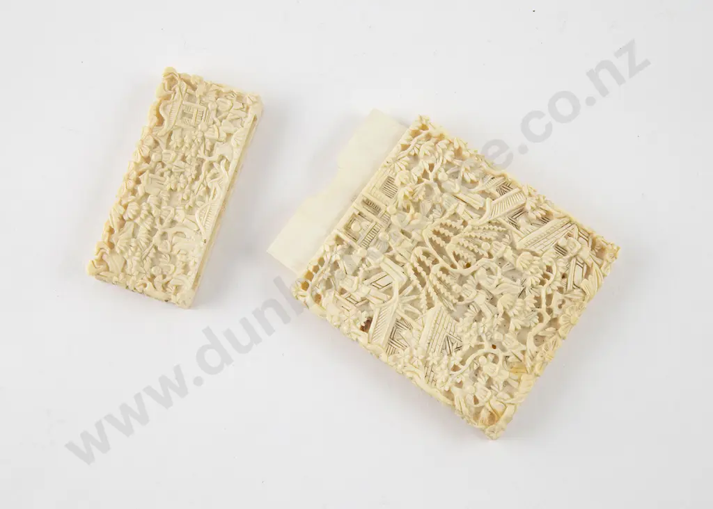 Late C19th Chinese Carved Ivory Calling Card Case Image 1++