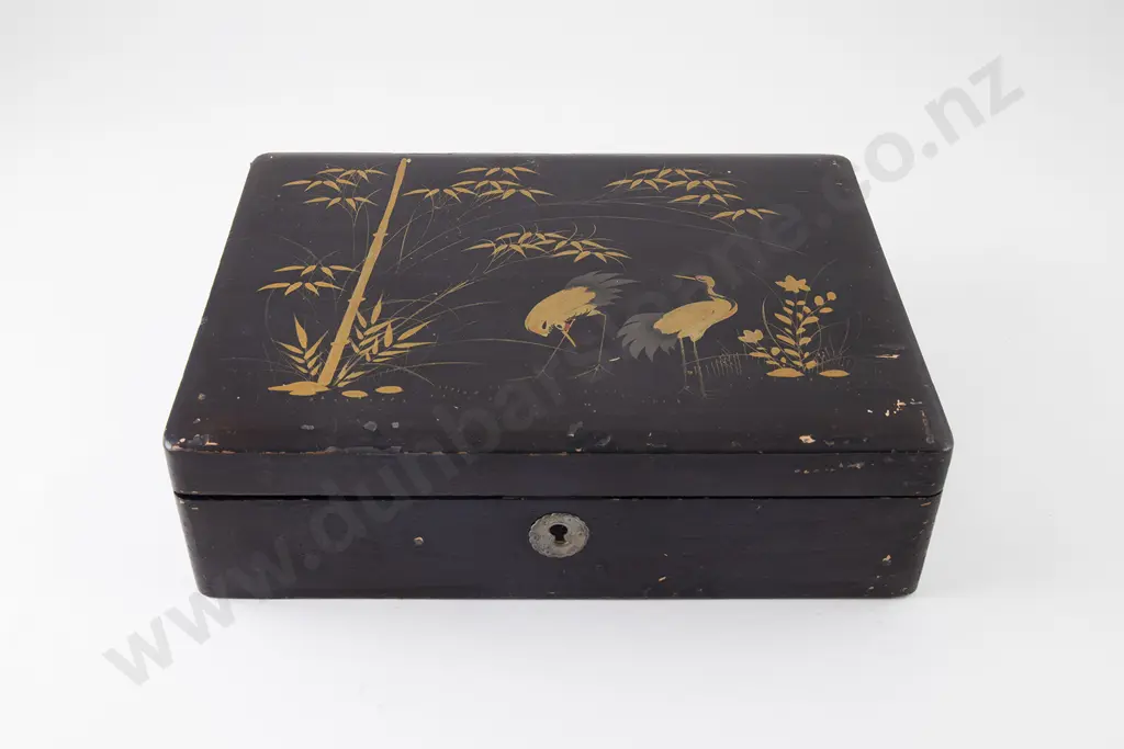 Late C19th Chinese Export Ware Lacquered Gaming Box Image 1++