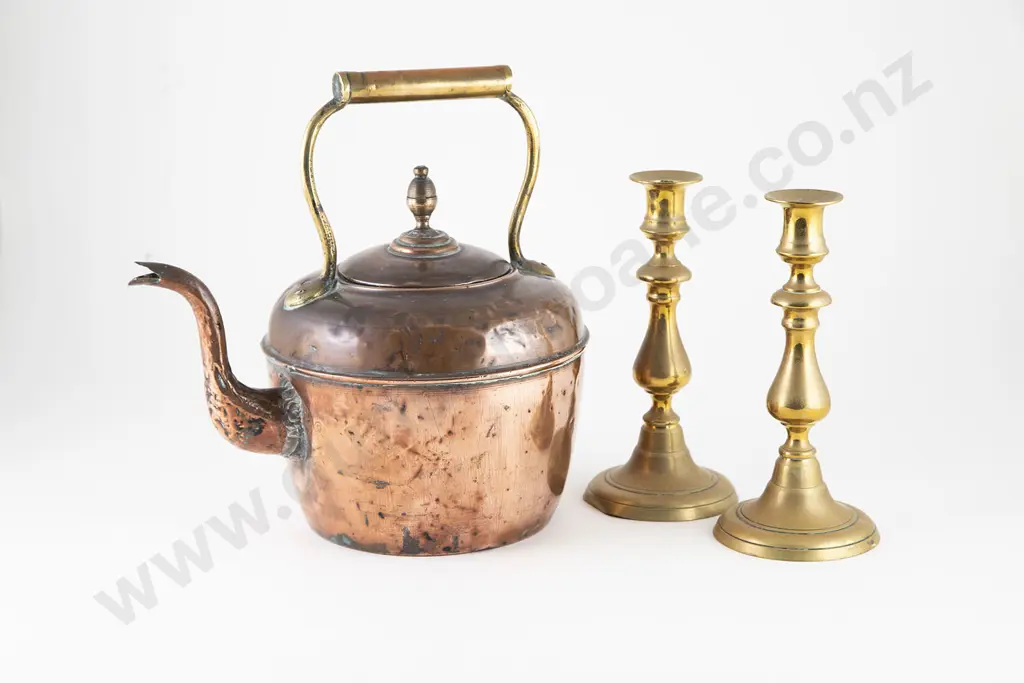 Vict Copper Kettle & Pair Brass Candlesticks Image 1++