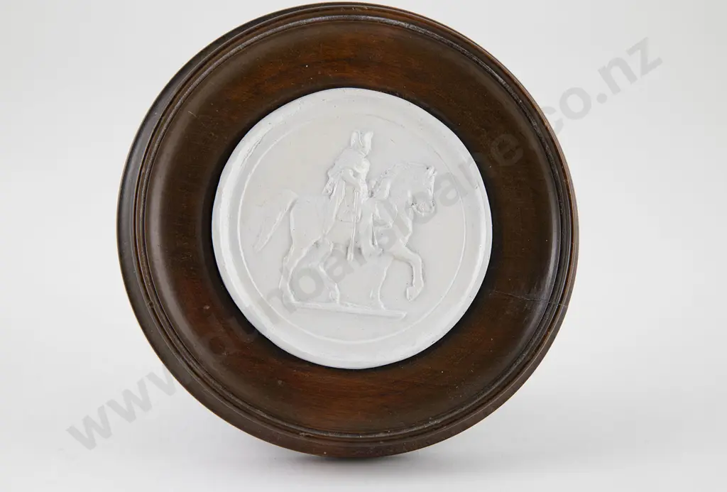 Framed Circular Bas-Relief Plaque Of Napoleon On Marengo Image 1++