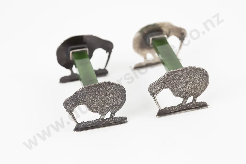 NZ Silver and Greenstone Kiwi Knife Rests Image 1++
