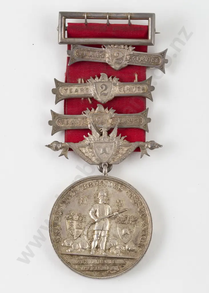 NZ Silver Fire Brigade Service Medal with Three Two Year Bars Image 1++