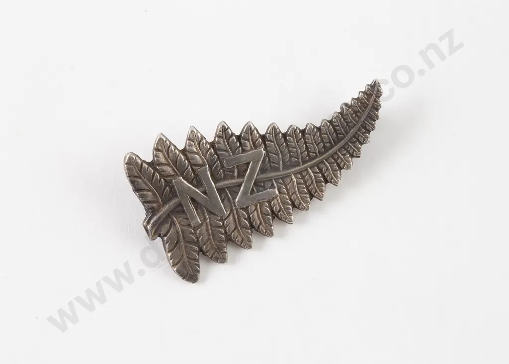 NZ Silver 'NZ' Fern Brooch Image 1++