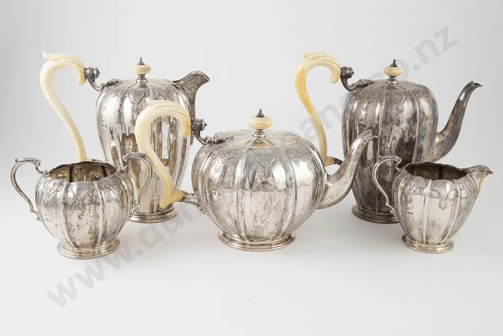 An Attractive QEII S/S 5 Piece Tea & Coffee Service Image 1++