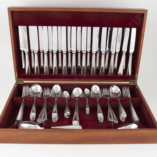 Walker & Hall 150 Piece S/P Canteen Of Cutlery