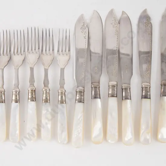 Edw Cased Set Of 6 MOP Handled Fish Knives & Forks