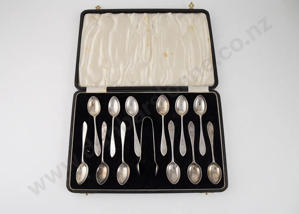 Cased Set Of Geo VI S/S Teaspoons & Tongs Image 1++