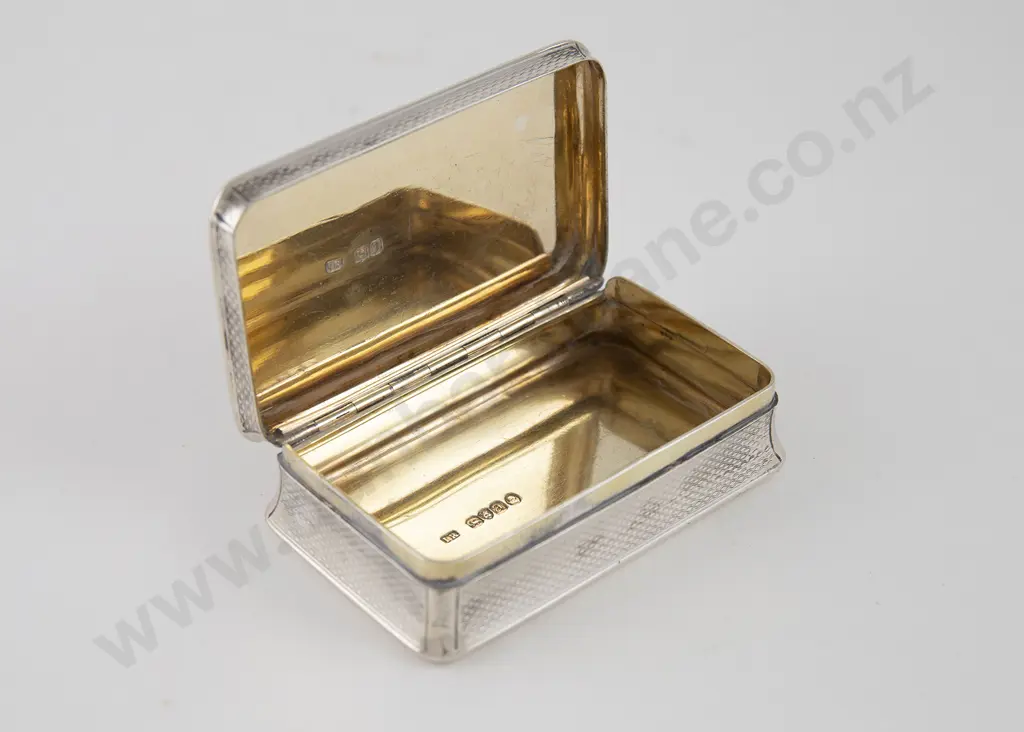 Geo III S/S Snuff Box Image 1++