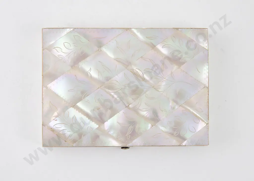 Vict MOP Calling Card Case Image 1++