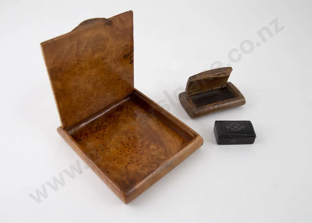 Three Victorian Snuff Boxes Image 1++