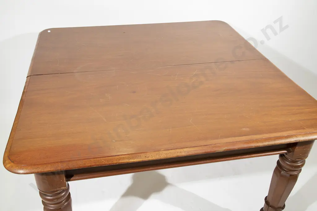 WMIV Mahogany Dining Table Image 1++