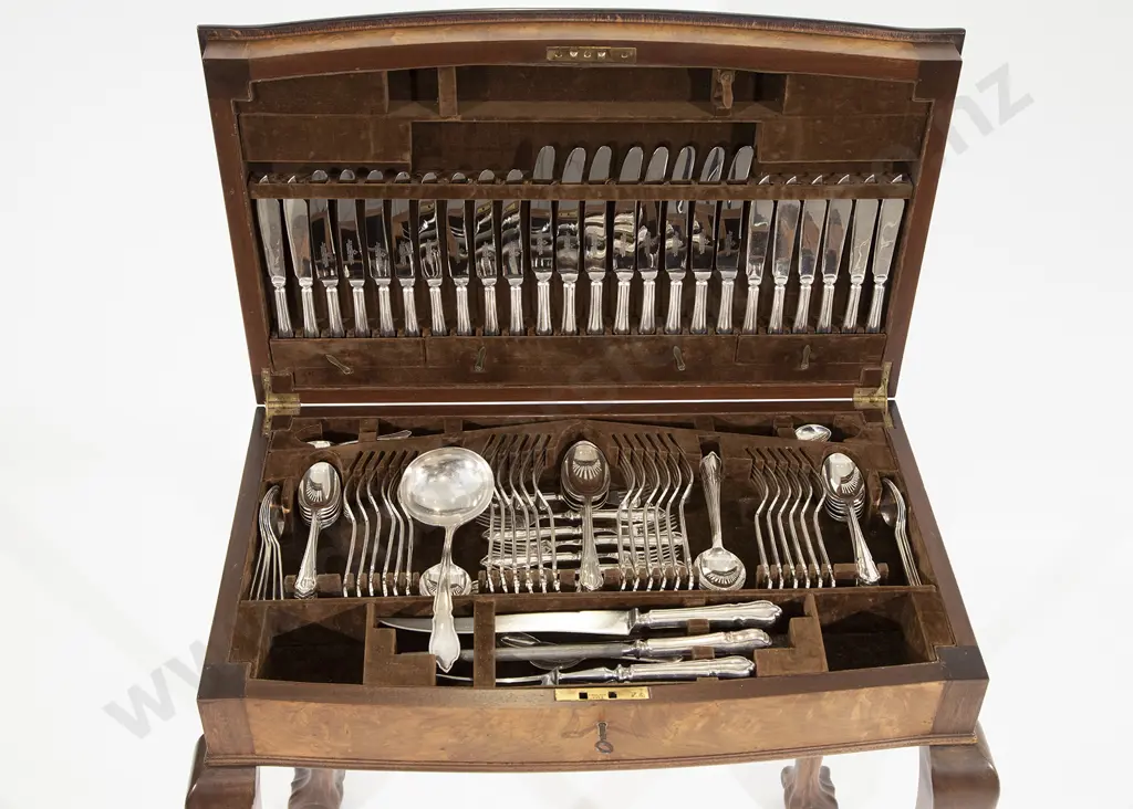 Canteen of Silver Plated Cutlery Image 1++